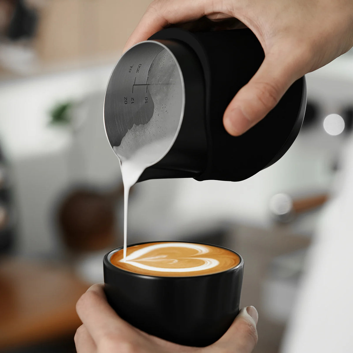 MHW-3Bomber Milchkännchen ohne Griff 400 ml